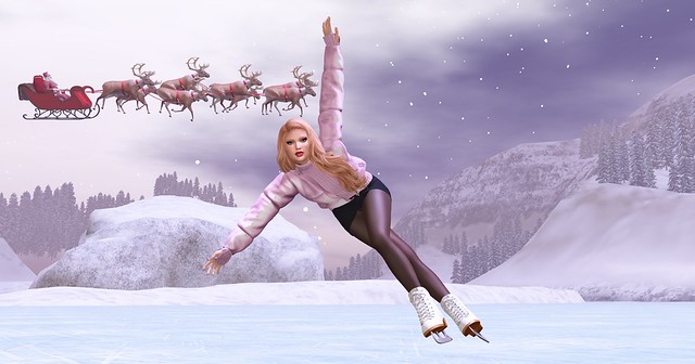 Hope-IceSkatingLeanRight-Santa_001